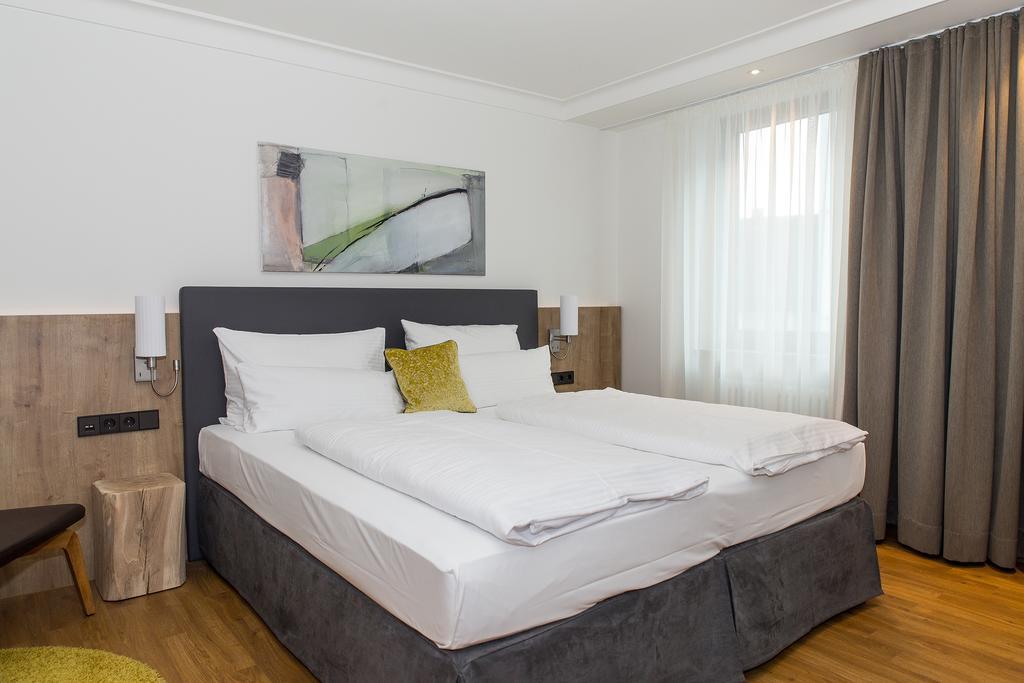 Hotel Goldenes Rad Ulm Dış mekan fotoğraf