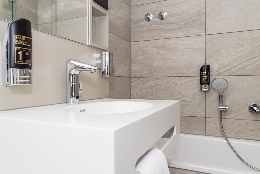 Hotel Goldenes Rad Ulm Dış mekan fotoğraf