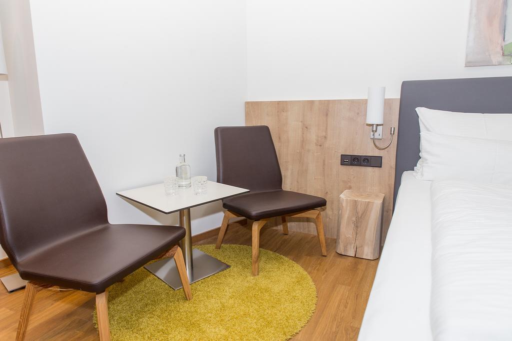 Hotel Goldenes Rad Ulm Dış mekan fotoğraf