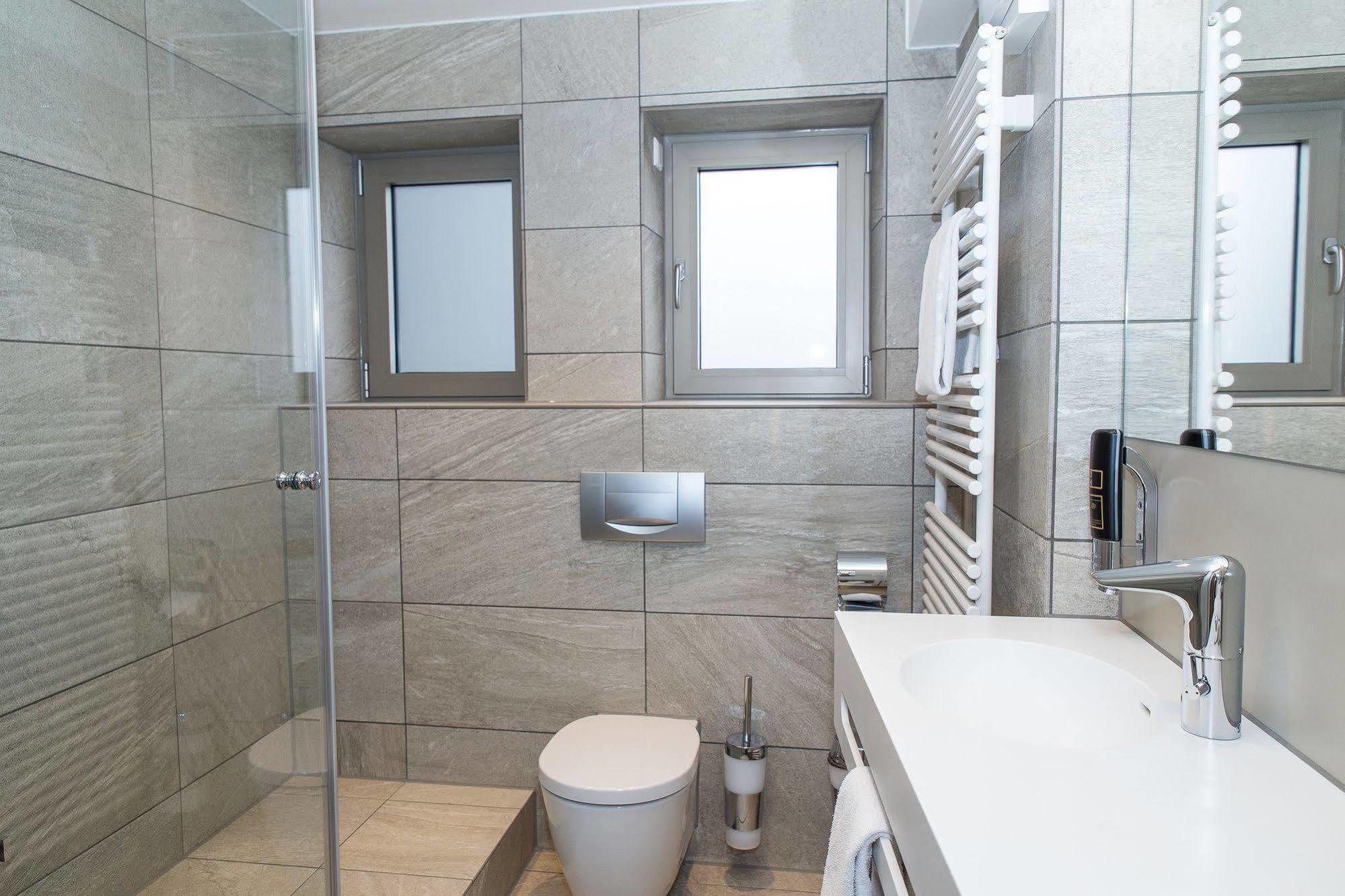 Hotel Goldenes Rad Ulm Dış mekan fotoğraf