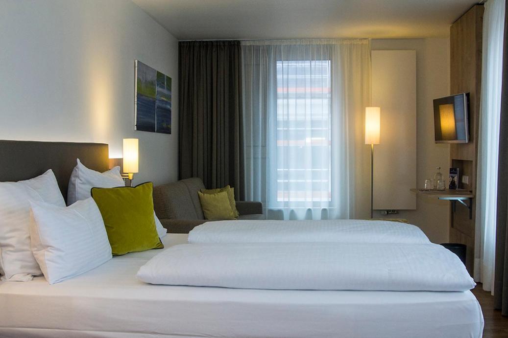 Hotel Goldenes Rad Ulm Dış mekan fotoğraf