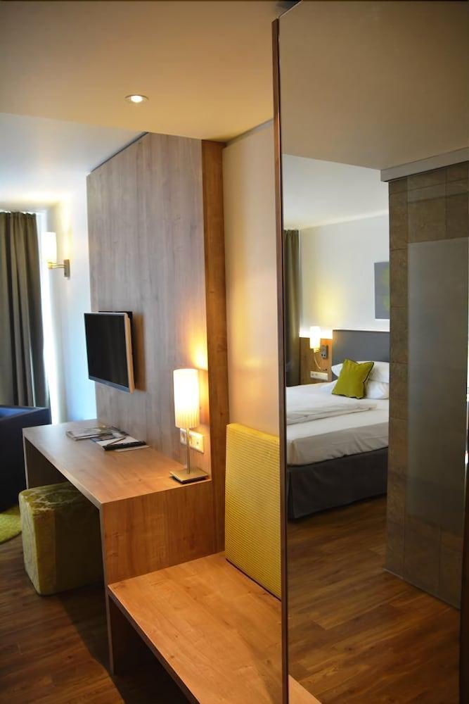 Hotel Goldenes Rad Ulm Dış mekan fotoğraf