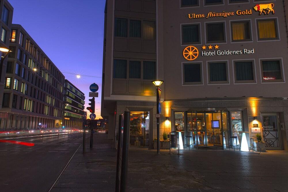 Hotel Goldenes Rad Ulm Dış mekan fotoğraf
