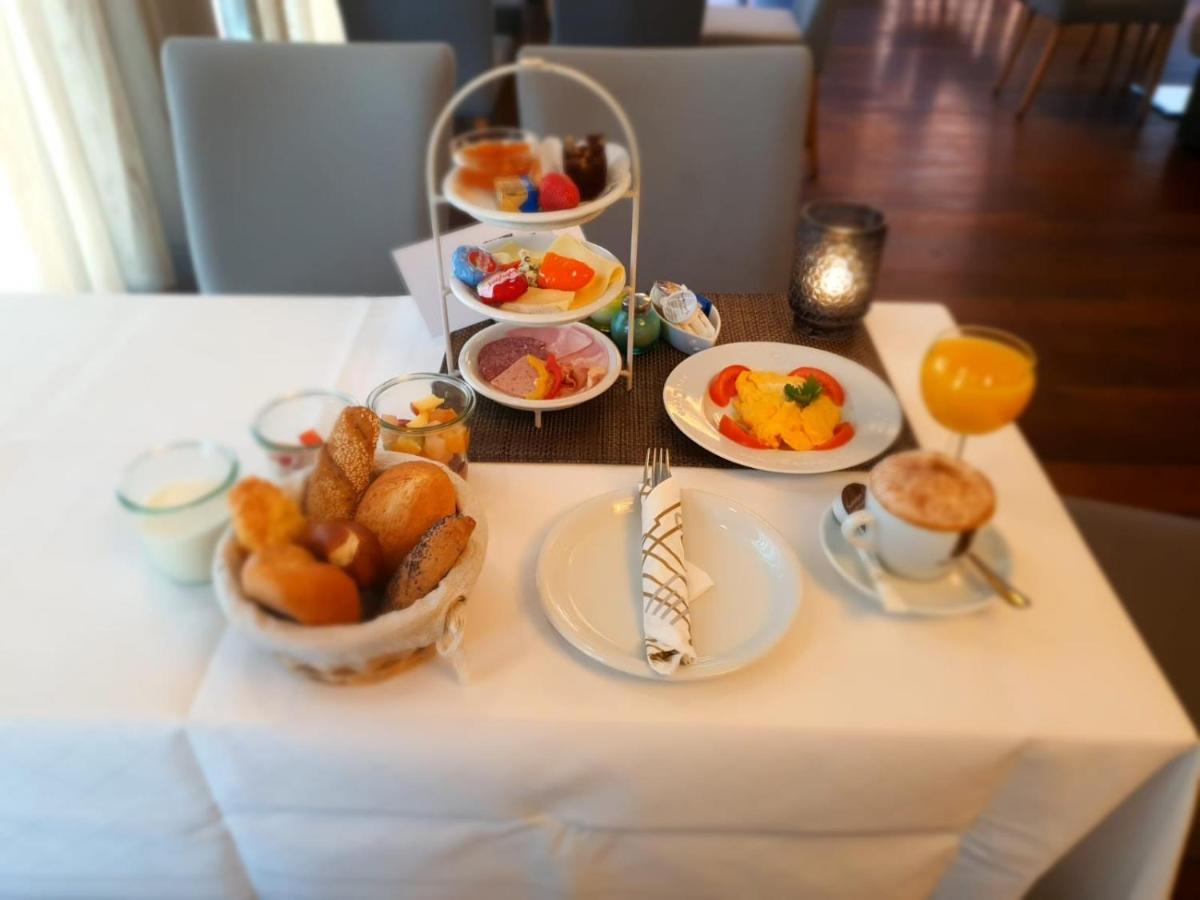 Hotel Goldenes Rad Ulm Dış mekan fotoğraf